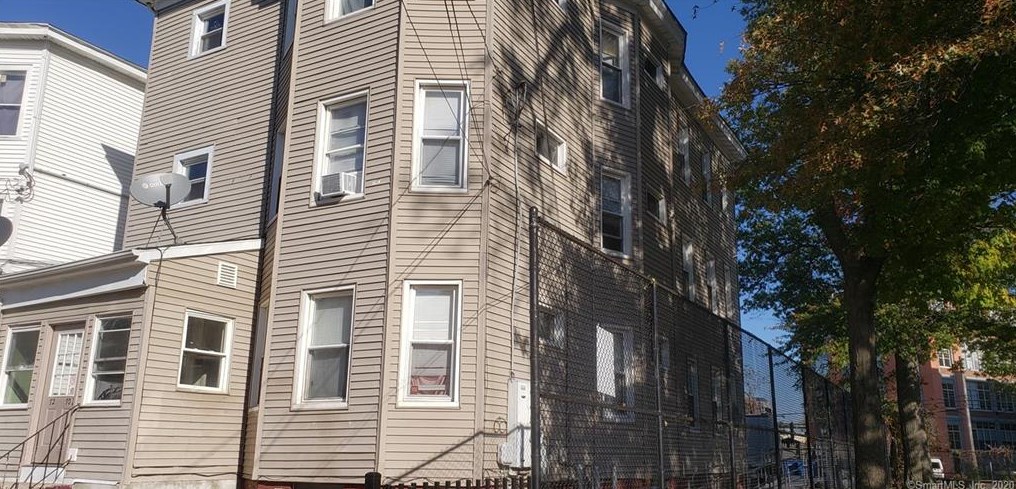 70 Orange St, Hartford, CT 06106-1129
