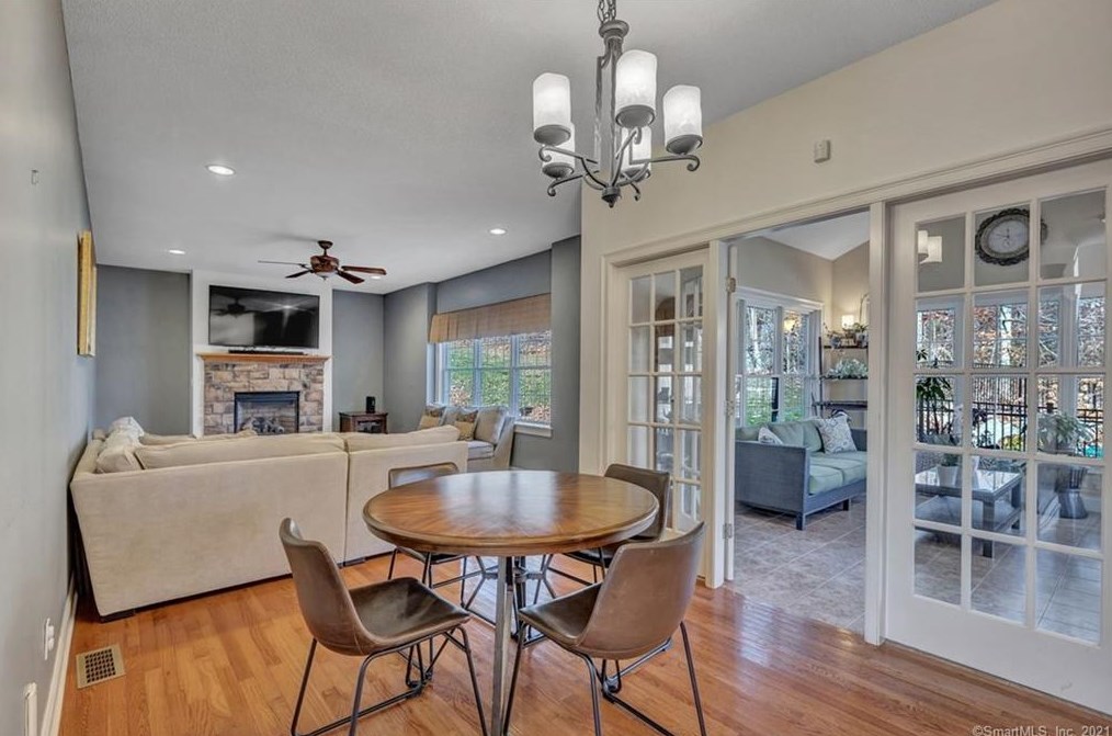 16 Morningview Ct, New Haven CT 06518-1777 exterior