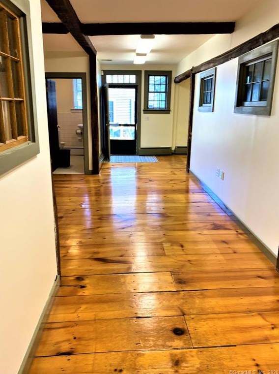 25 Water St, Guilford CT  06437-2861 exterior