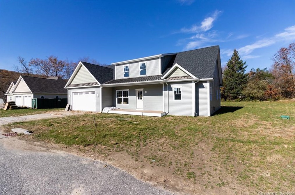 6 Tall Oaks Dr, Northville, CT 06776-5634
