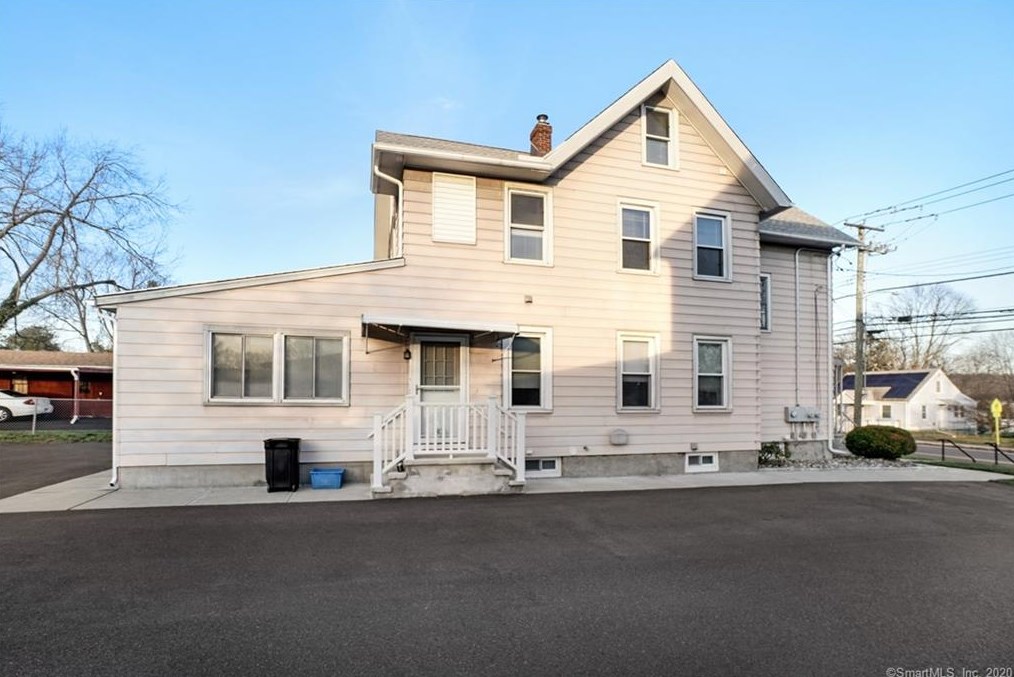 132 Hemingway Ave #2nd Floor, New Haven, CT 06512