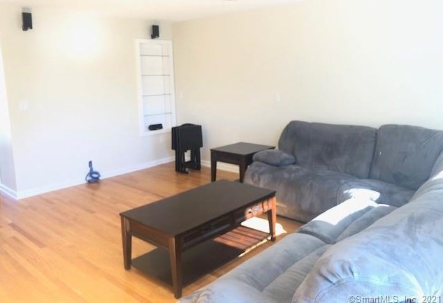 2 Fern Ave Apt 3, Wallingford, CT 06492