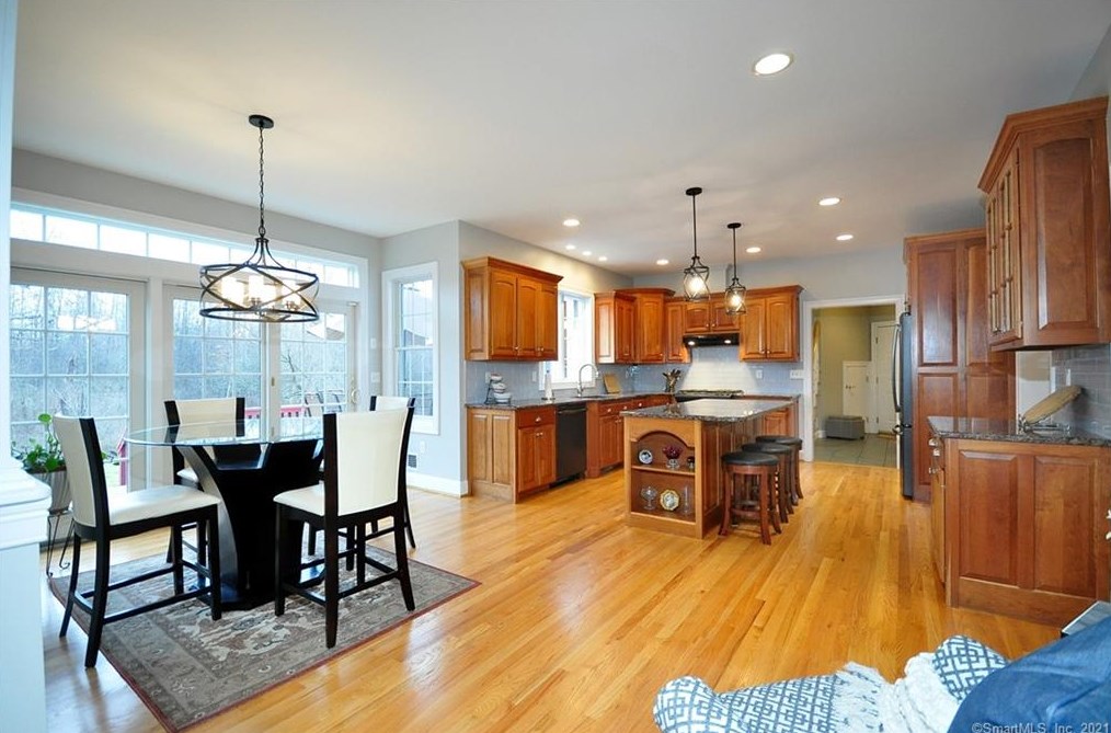 37 Windbrook Dr, Suffield, CT 06078-1249