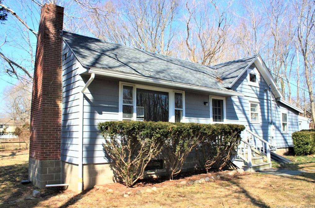 35 Sperry Dr, Guilford, CT 06437 exterior