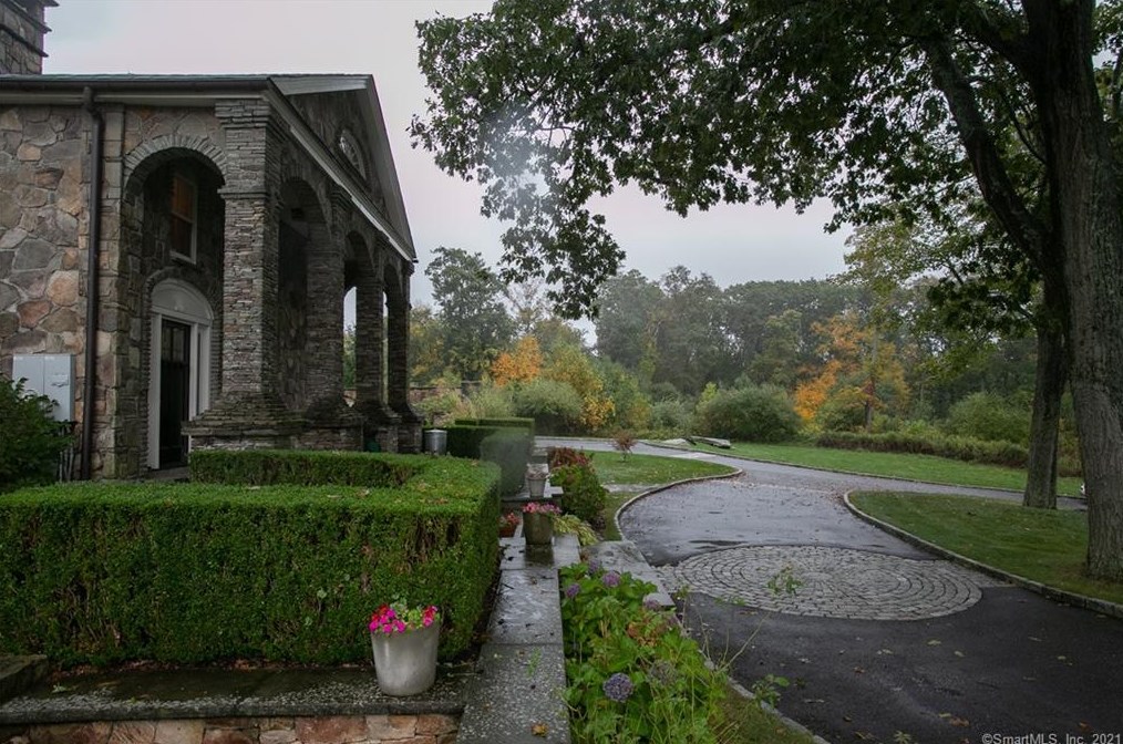 45 Starr Ln, Bethel, CT 06801
