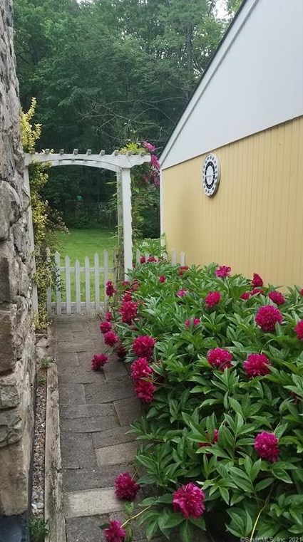 17 Taylor Rd, Bethel, CT 06801