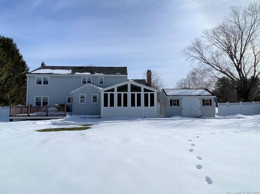 65 Munnisunk Dr, Simsbury, CT 06070-1259