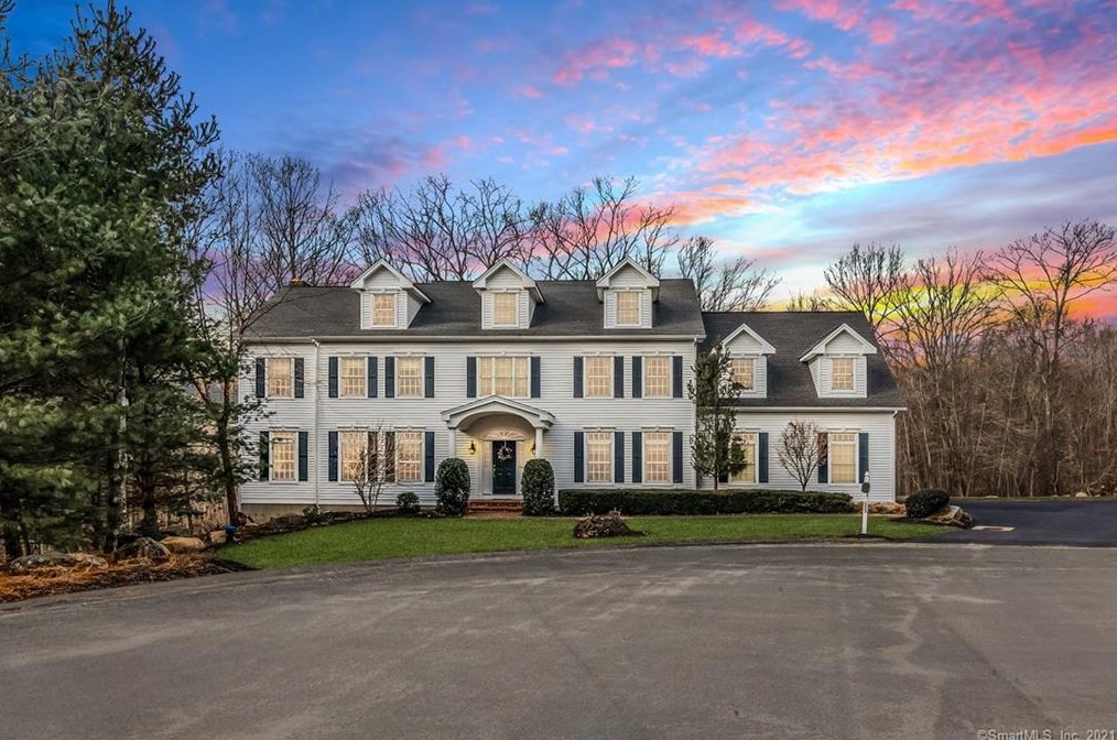 125 Leatherman Rd, Guilford, CT 06437-4731