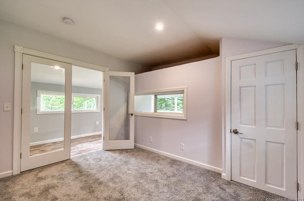 43 Lake Dr, Chesterfield CT  06370-1042 exterior
