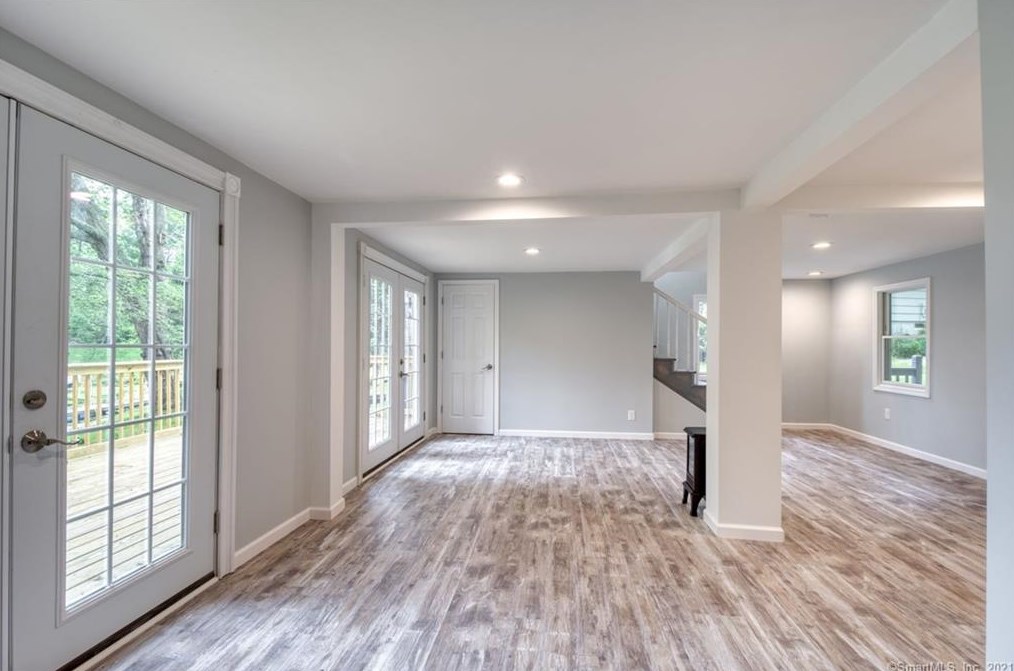 43 Lake Dr, Chesterfield CT  06370-1042 exterior