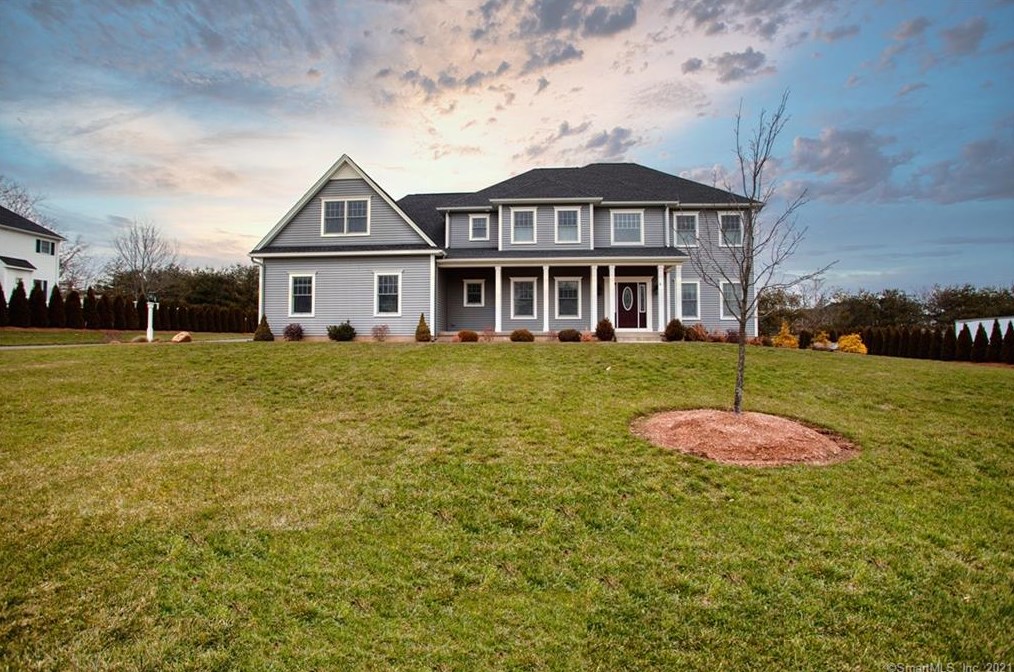 6 Lise Cir, Suffield, CT 06078-1381