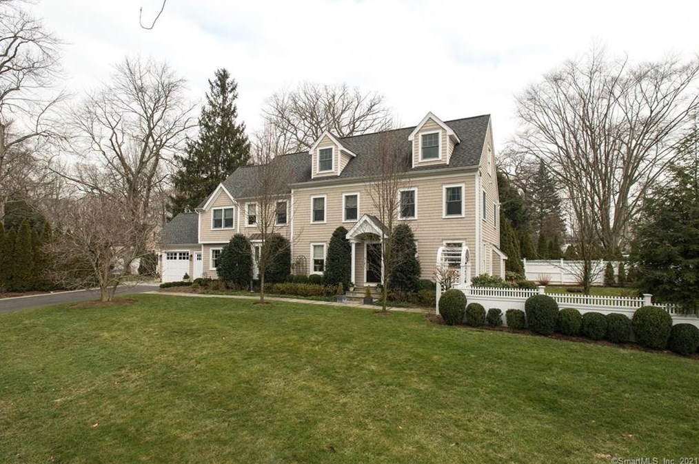 39 Edgerton St, Tokeneke, CT 06820-4123