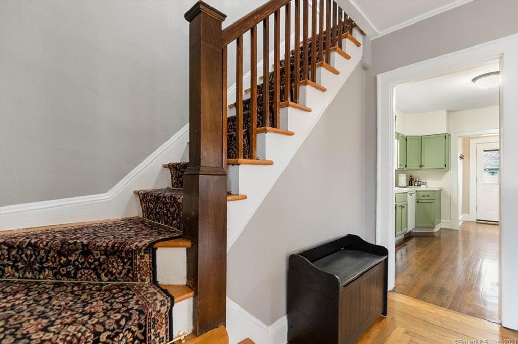 121 Central Ave, New Haven CT 06516-6731 exterior