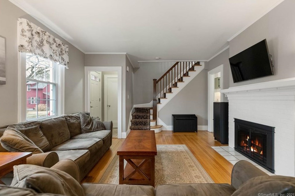 121 Central Ave, New Haven CT 06516-6731 exterior