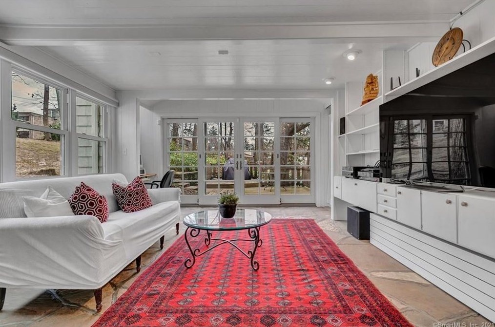 75 Hall St, New Haven CT 06516-3719 exterior