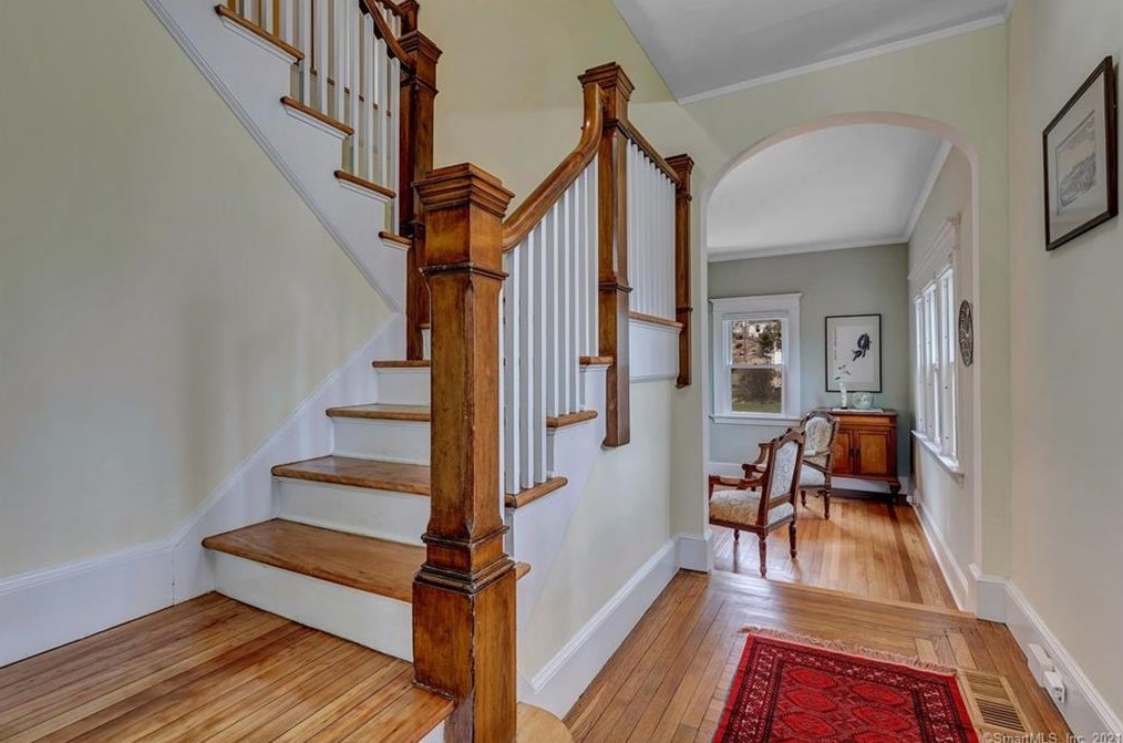 75 Hall St, New Haven CT 06516-3719 exterior