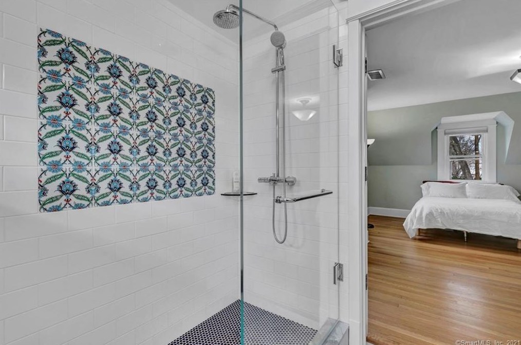 75 Hall St, New Haven CT 06516-3719 exterior