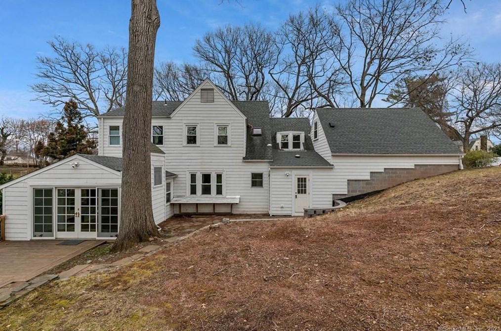 75 Hall St, New Haven CT 06516-3719 exterior