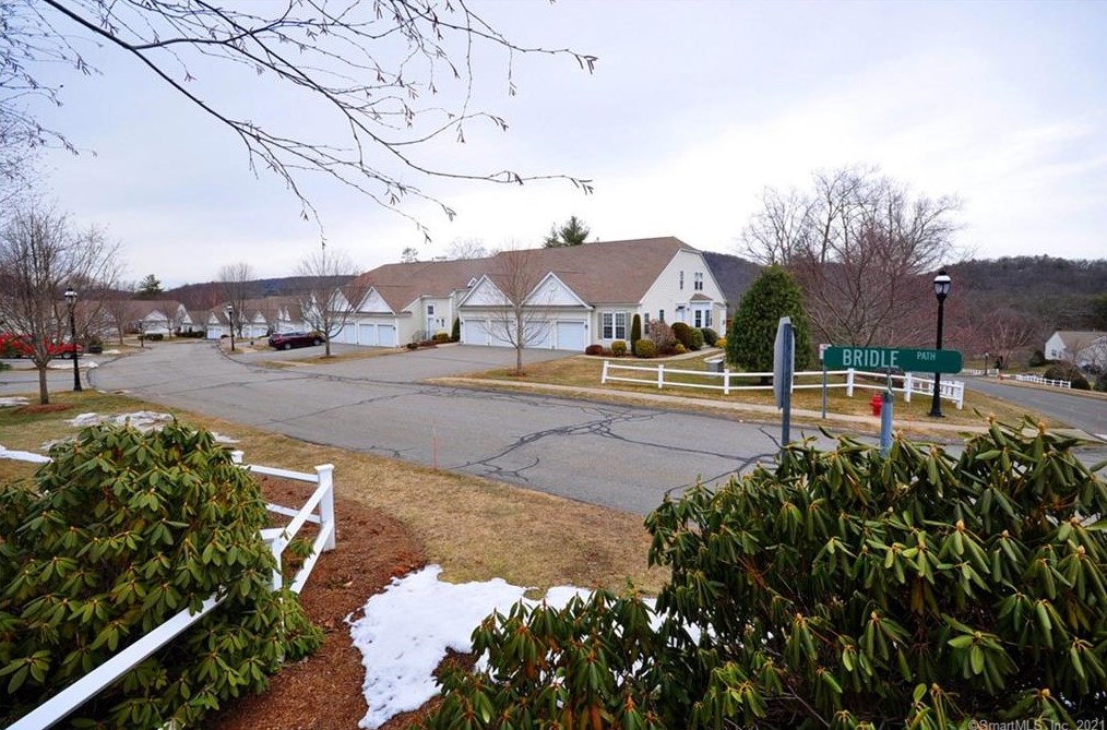 2 Bridle Path, Collinsville CT  06019-2487 exterior