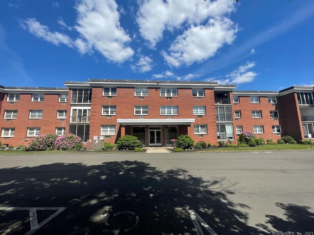 185 Melba St #300, Milford, CT 06460