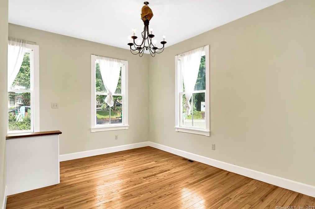 253 Front St, New Haven CT 06513-3205 exterior