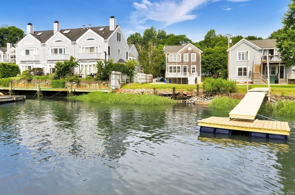 253 Front St, New Haven CT 06513-3205 exterior