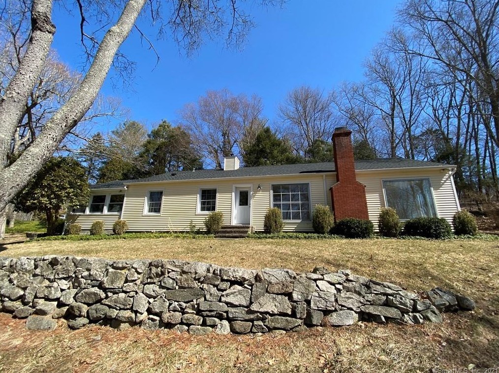 23 Fresh Meadow Rd, Upper Stepney, CT 06468