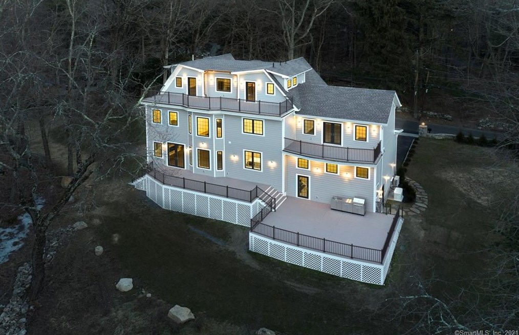 340 Cognewaugh Rd, Cos Cob, CT 06807 exterior