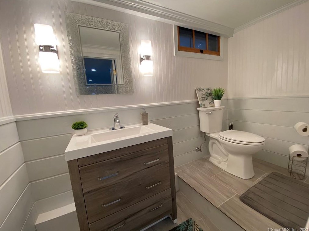 88 Jeffrey Ln, Meriden CT 06451-2730 exterior