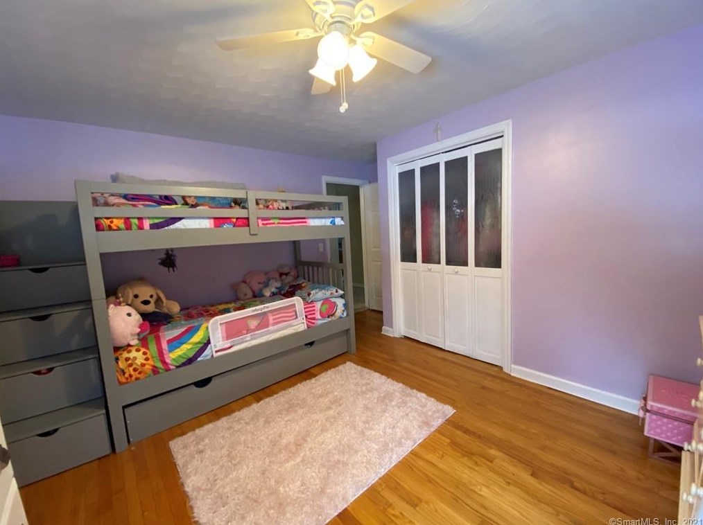 88 Jeffrey Ln, Meriden CT 06451-2730 exterior