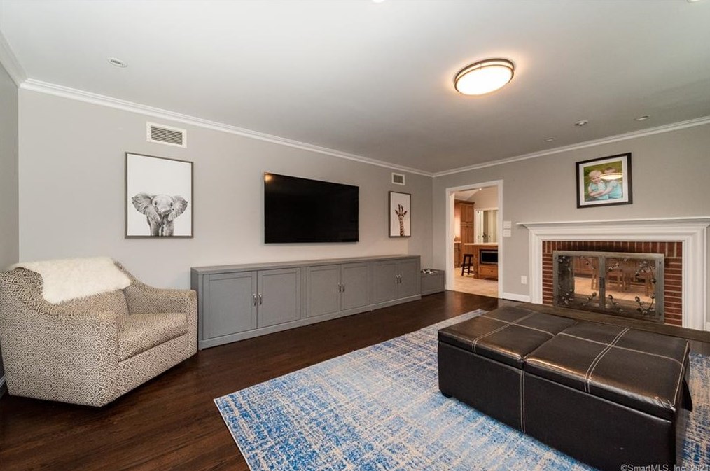 20 Hidden Springs Rd, Madison CT 06443-1670 exterior