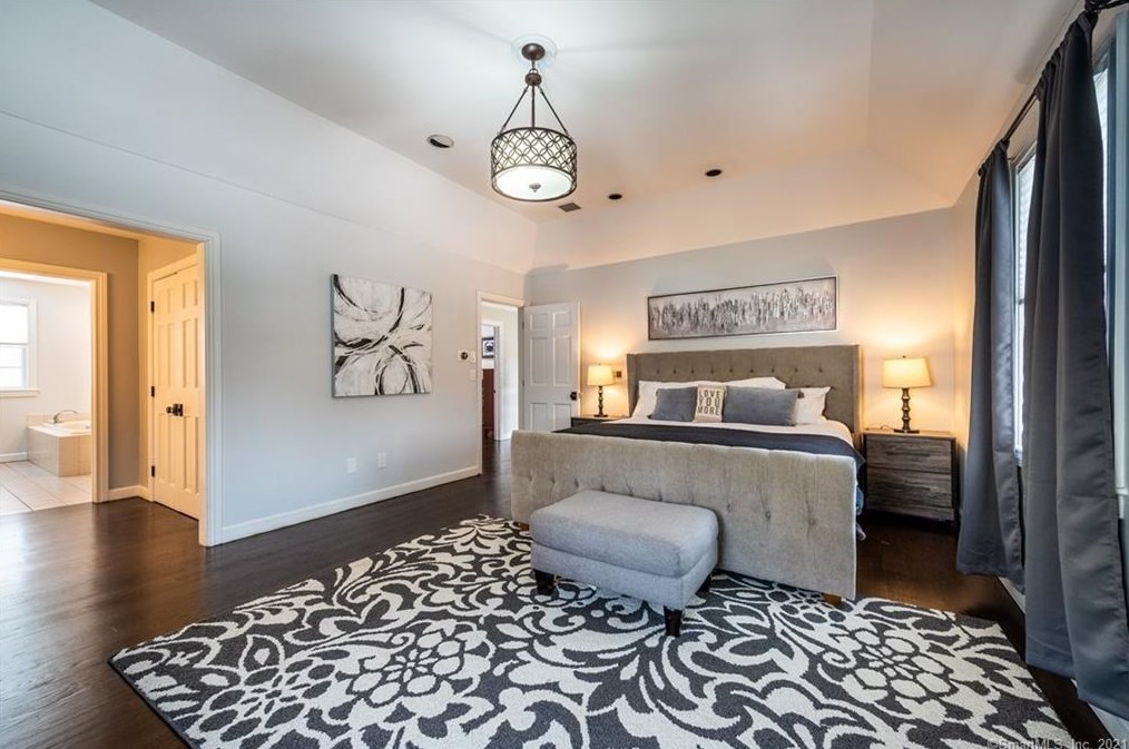 20 Hidden Springs Rd, Madison CT 06443-1670 exterior