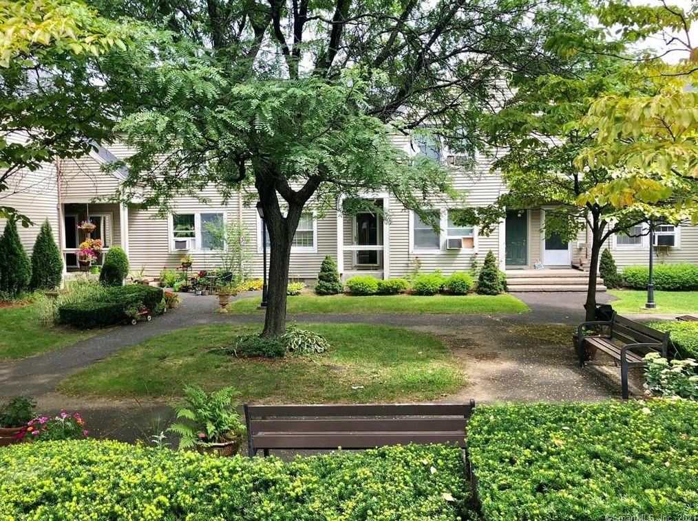 19 Garamella Blvd, Danbury, CT 06810 exterior