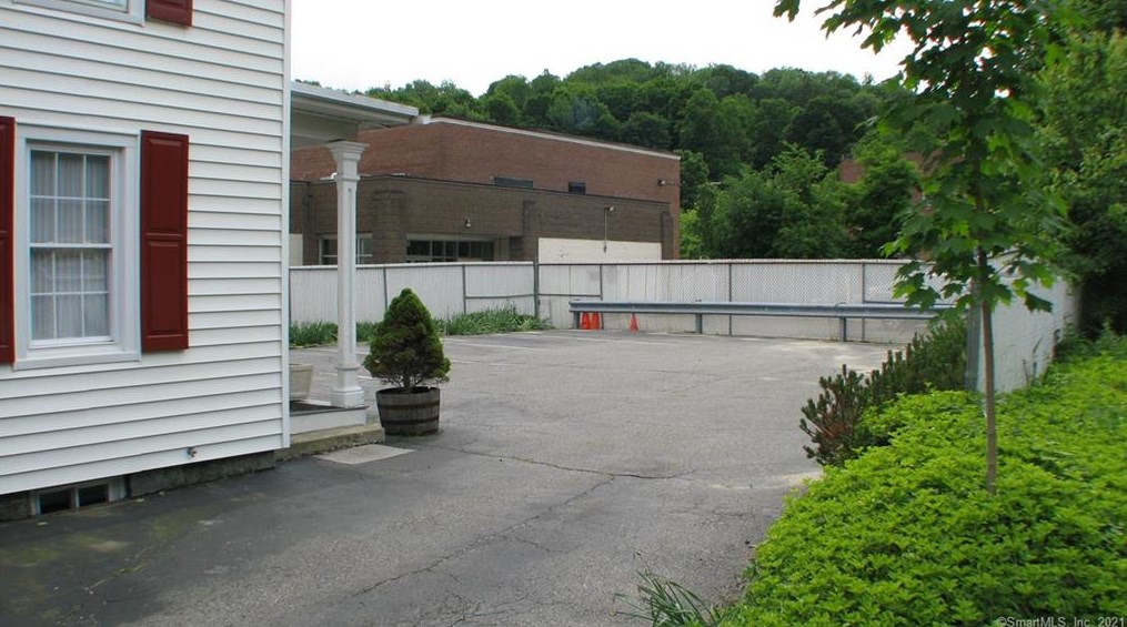 17 Union St #2, Winsted, CT 06098