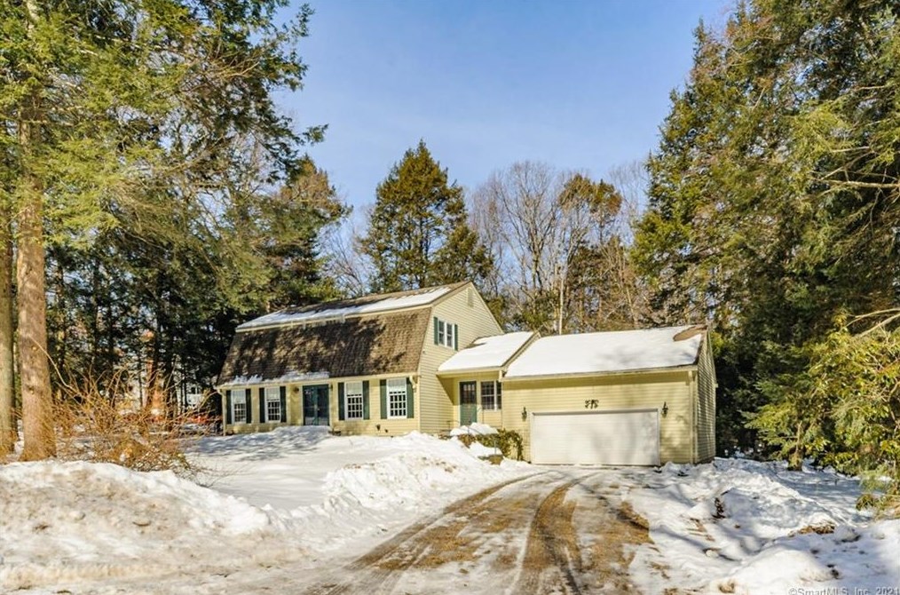 9 Paper Chase Trl, Avon, CT 06001-4105
