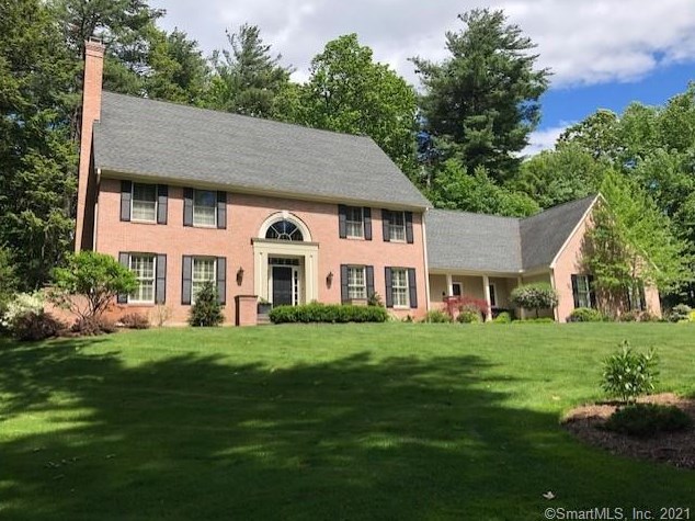 6 Grant Estate Dr, Simsbury, CT 06092 exterior