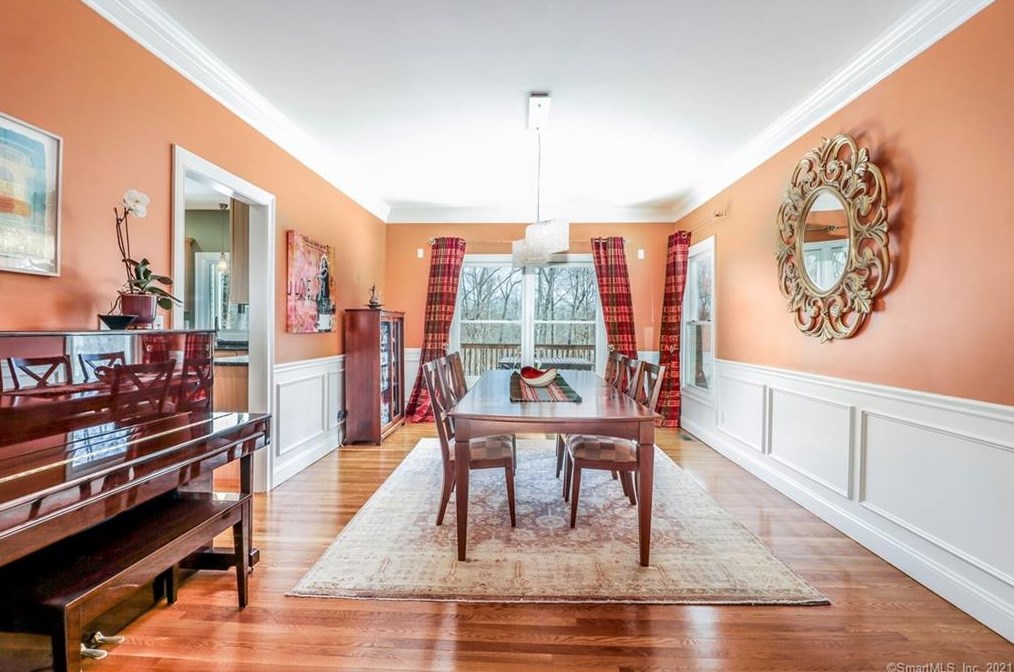 103 Peck Hl Rd, New Haven CT 06525-1334 exterior