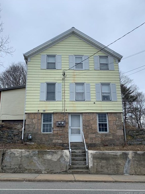 93 Liberty St, Pawcatuck CT  06379-1641 exterior