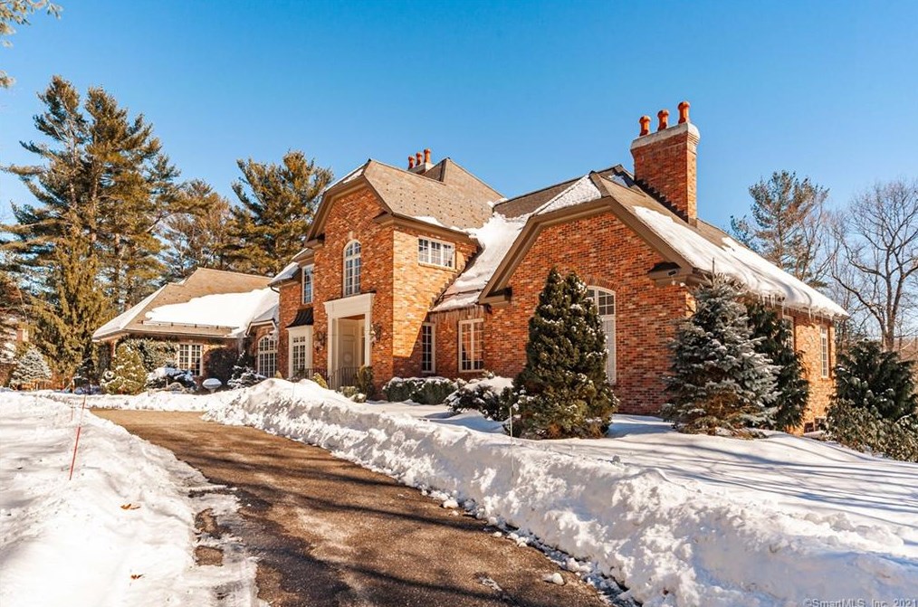 14 Robkins Rd, Avon, CT 06001-2880