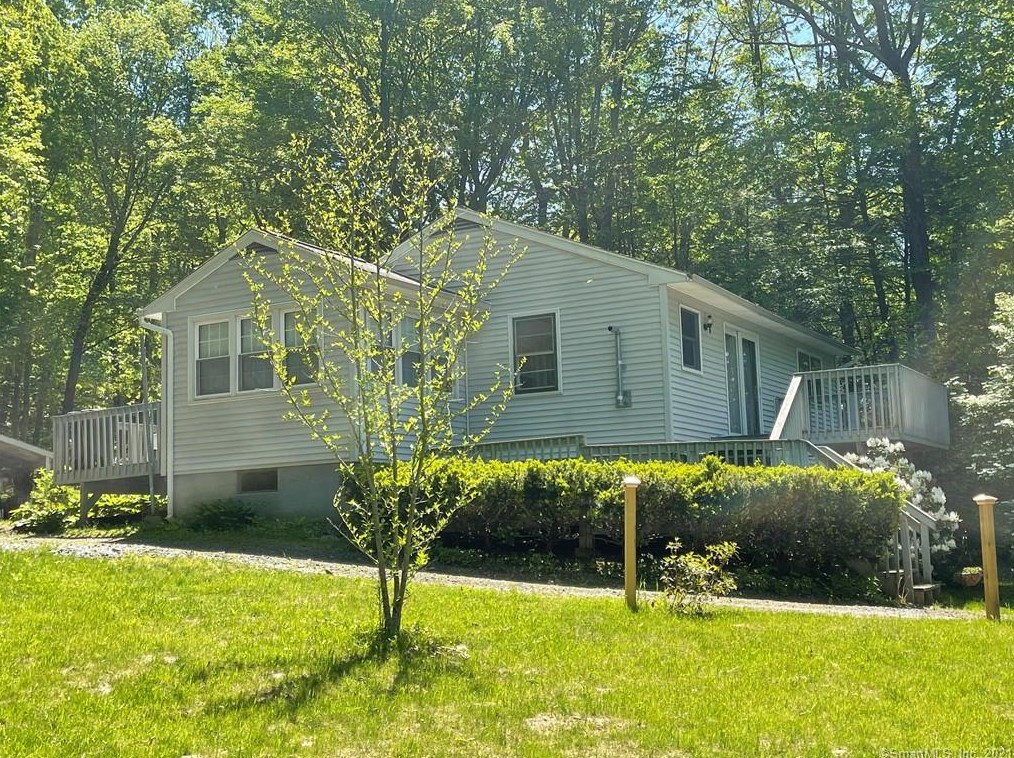 50 Indian Ln, Woodbury, CT 06798