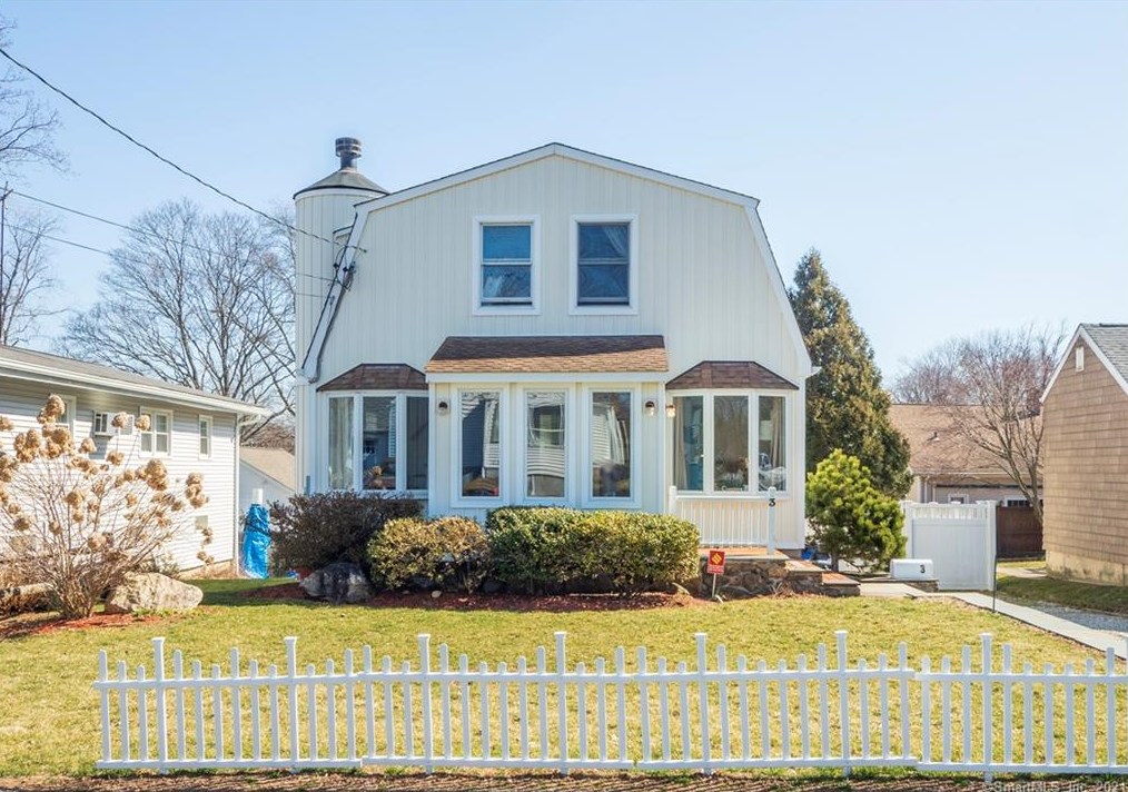 3 Autumn St, Norwalk, CT 06850