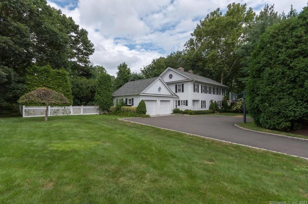 36 Shields Rd, Tokeneke, CT 06820 exterior