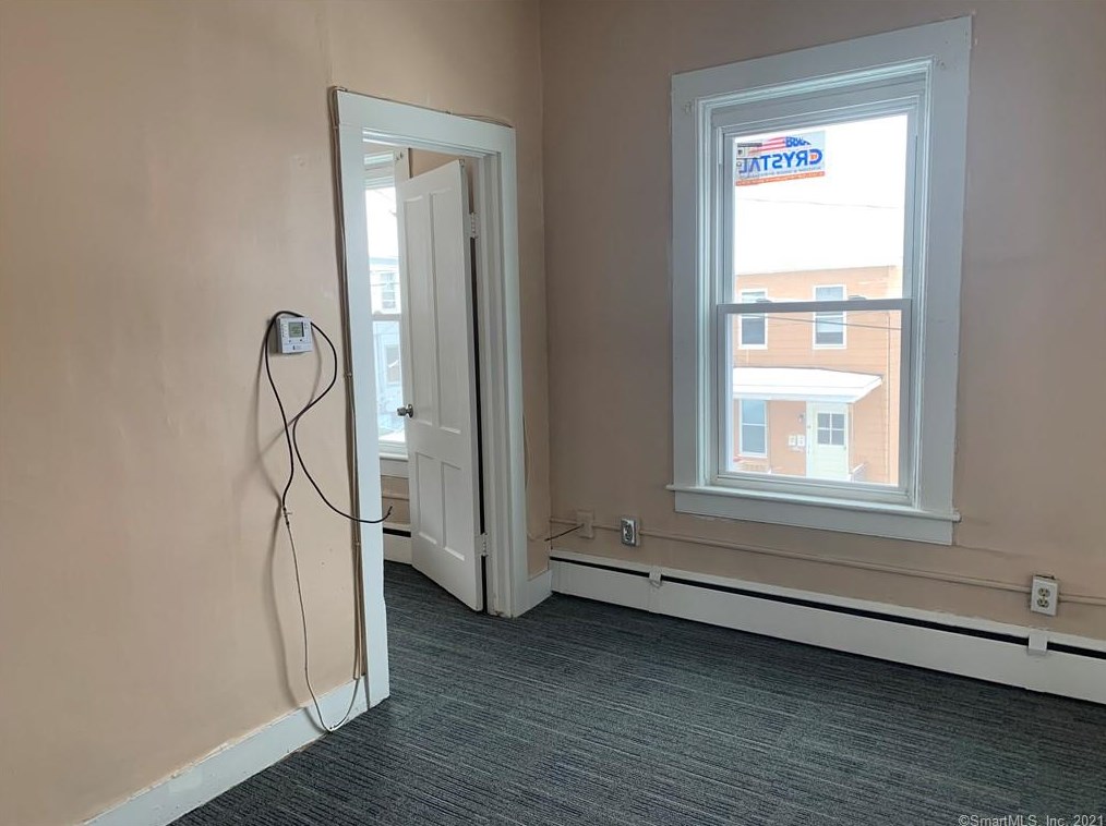 13 Thompson St #1, Vernon, CT 06066