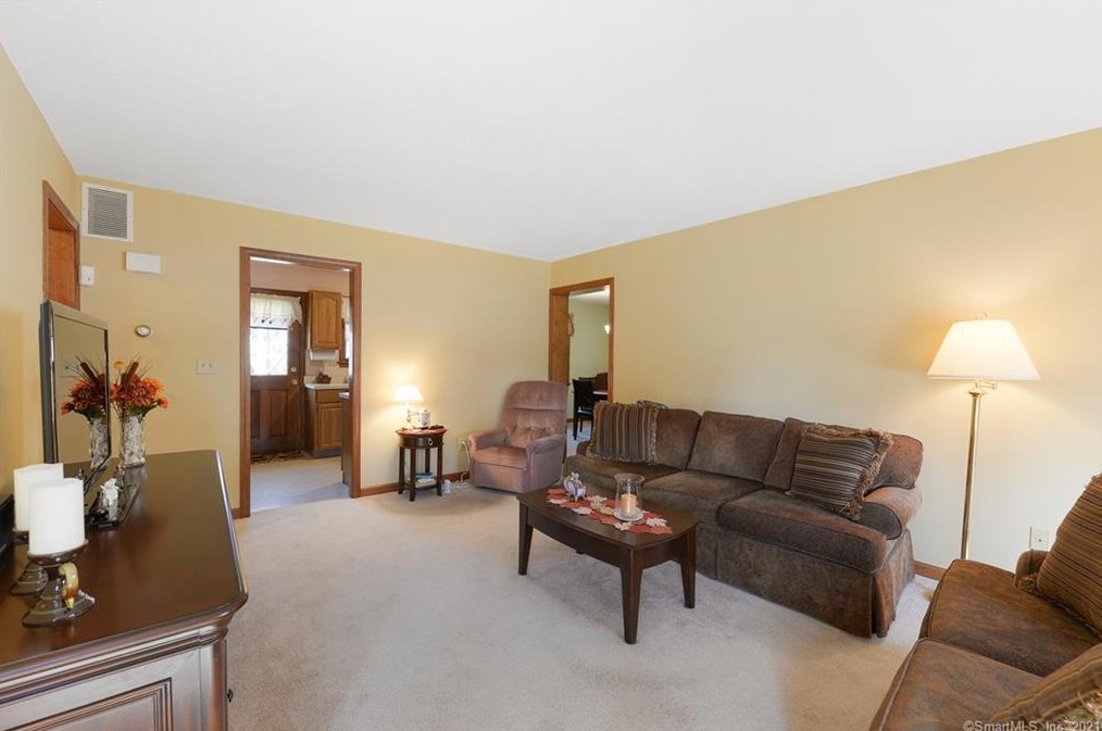 13 Rockhaven Dr #13, Glastonbury, CT 06033