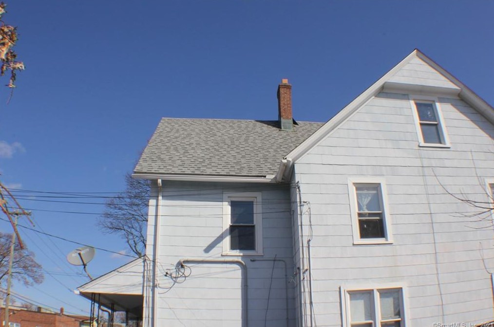 82 Francis Ave, Hartford, CT 06106-2101