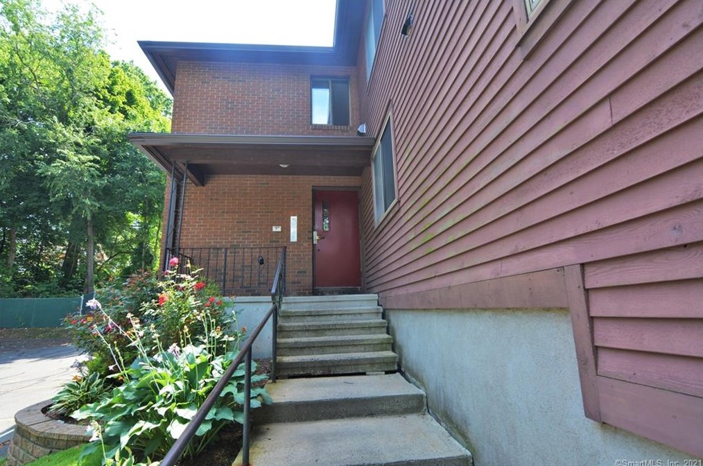 27 Harrison St #11, Meriden, CT 06450