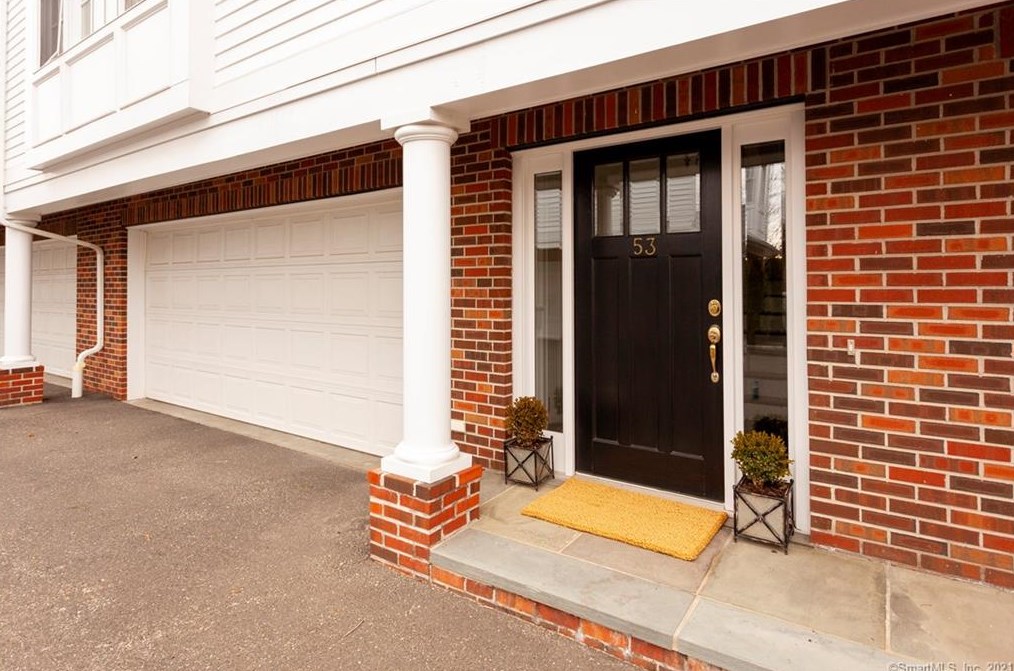 53 Sherman St, Fairfield, CT 06824-5821