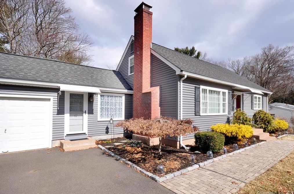 17 Wilson Ln, Vernon, CT 06066-2313