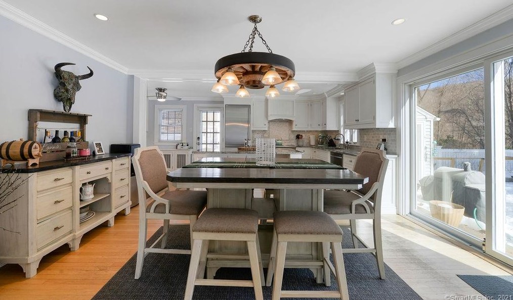 22 Coe St, Winsted CT 06098-1004 exterior