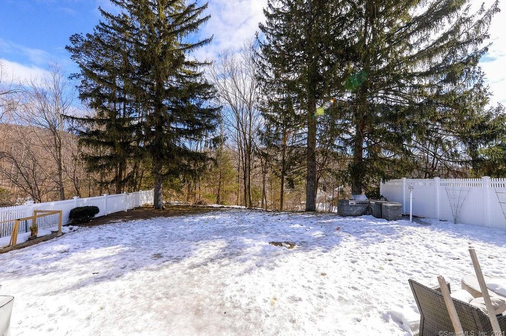 22 Coe St, Winsted CT 06098-1004 exterior